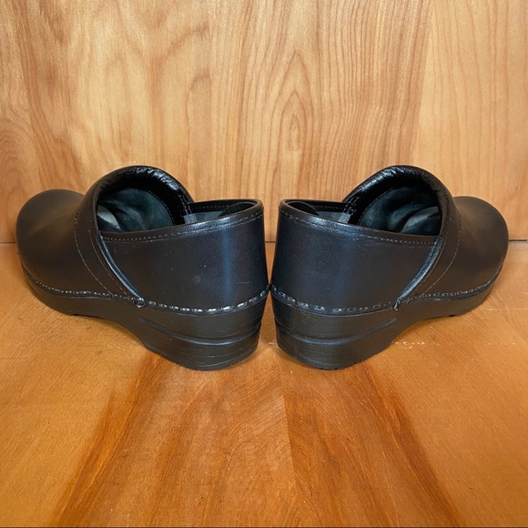 Dansko Clogs Black Womens 8 / 38 SEF1214 - Picture 4 of 8